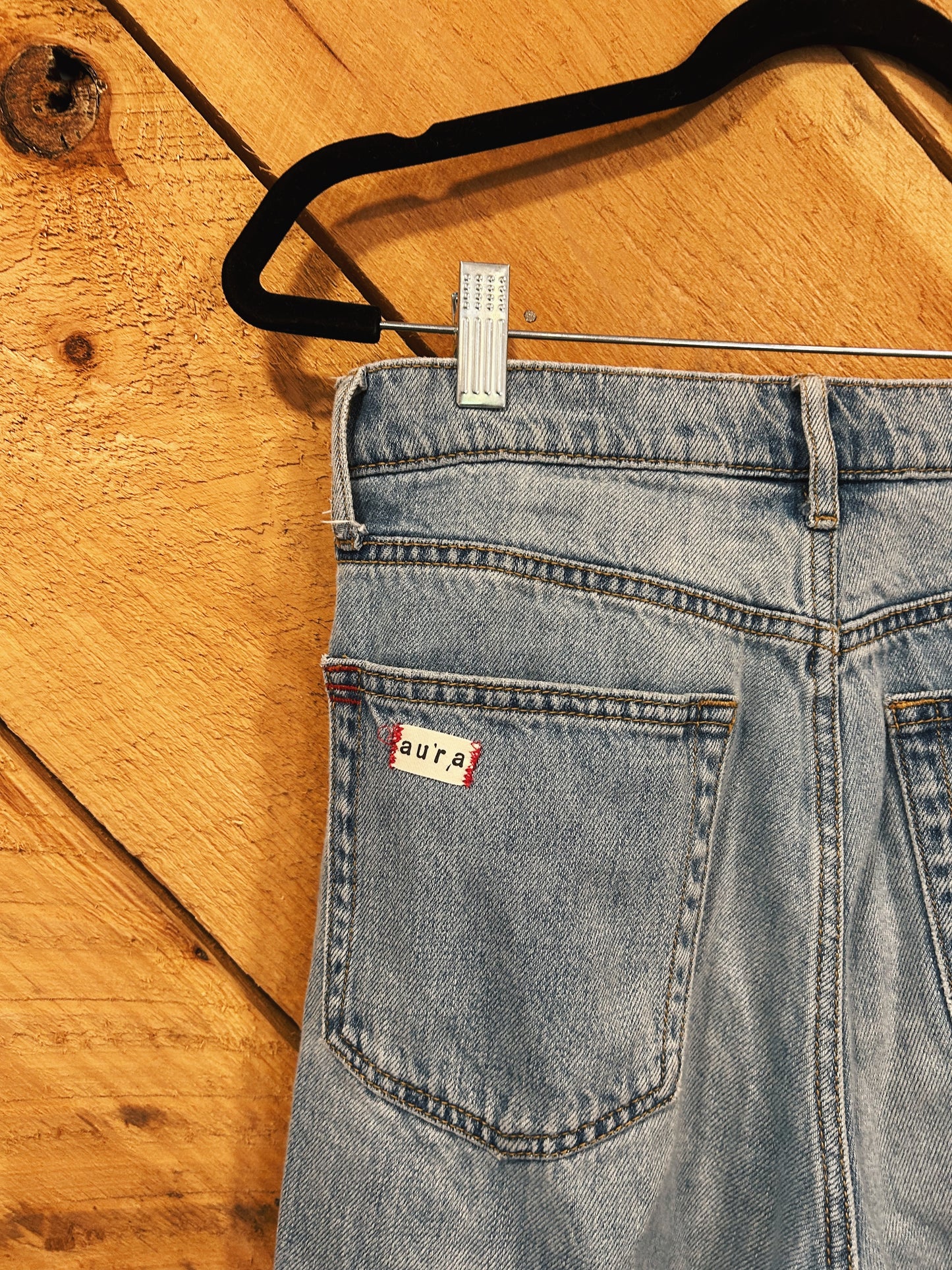BLOOM PATCH AND BLOCK JEANS