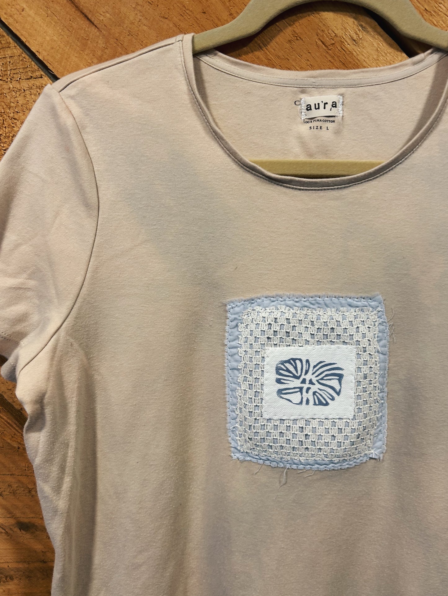 BOTIANC BLOOM BLOCKED TEE