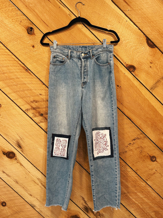 BLOOM PATCH AND BLOCK JEANS